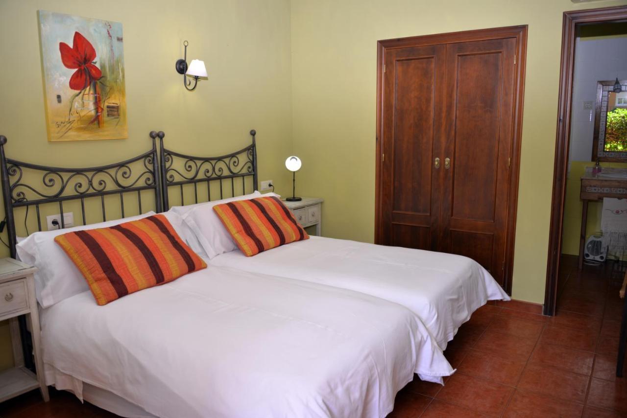 Hotel Rural El Retiro De San Pedro By Retirorural Arenas de San Pedro Extérieur photo