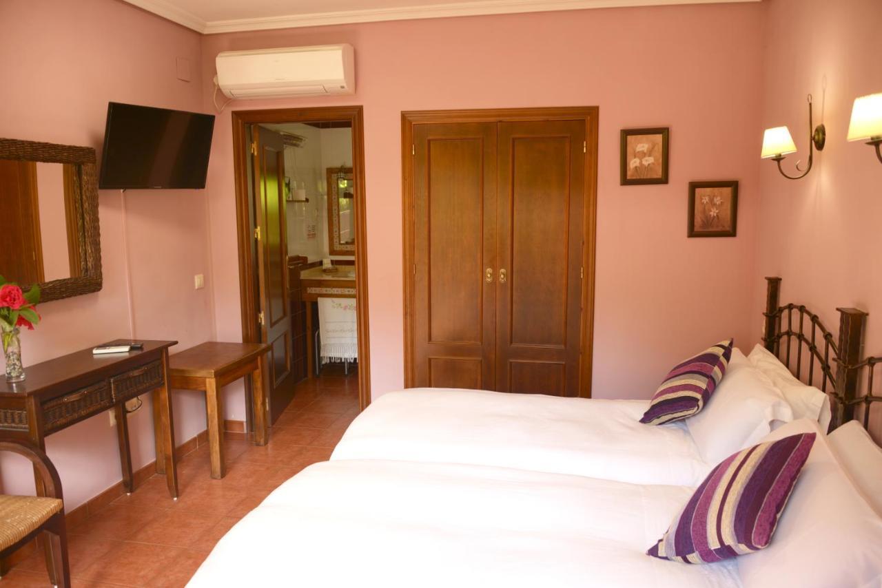 Hotel Rural El Retiro De San Pedro By Retirorural Arenas de San Pedro Extérieur photo